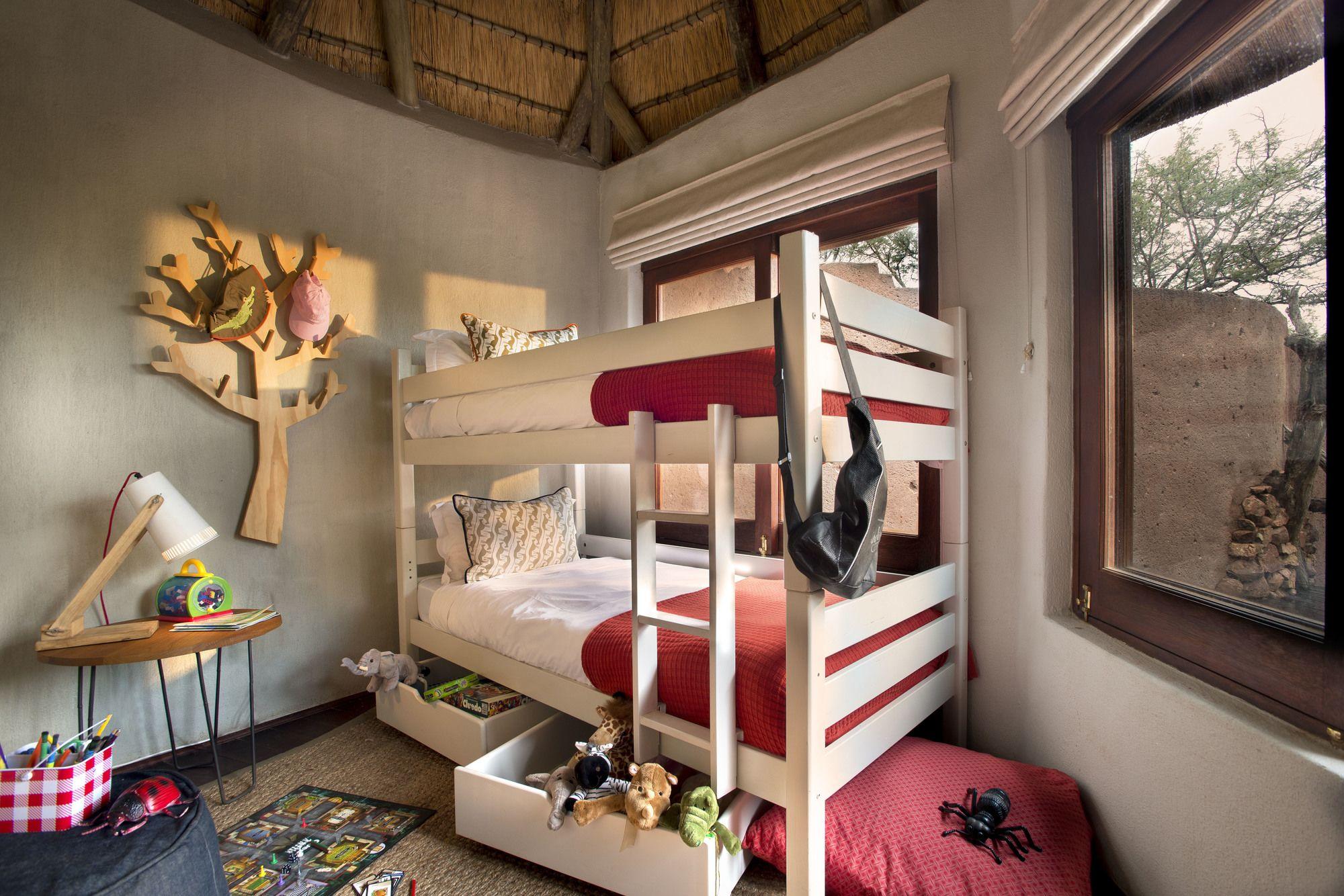 שמורת הציד מאדיקווה Madikwe Safari Lodge מראה חיצוני תמונה