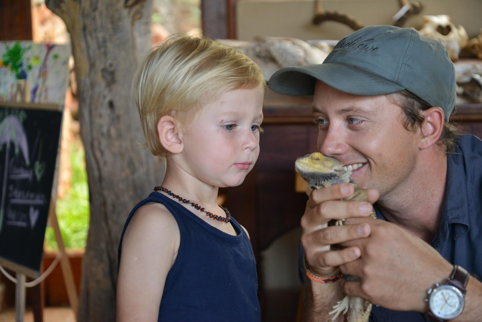 שמורת הציד מאדיקווה Madikwe Safari Lodge מראה חיצוני תמונה